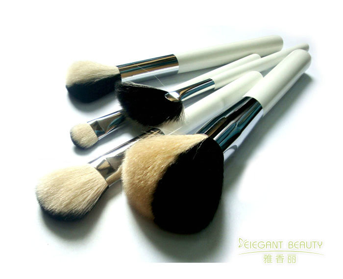 91免费国产永久入口APP的毛質有哪些種類？各有什麽優缺點？